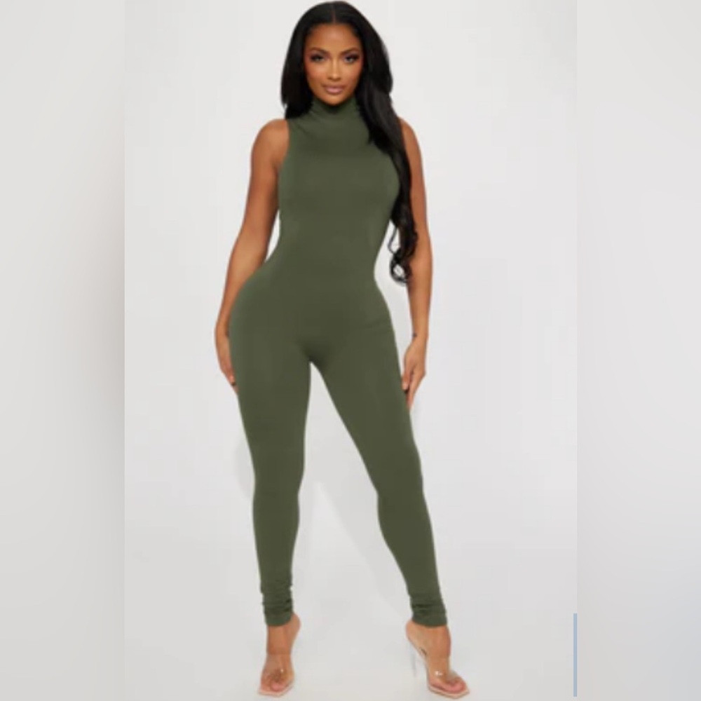 Olive Green Sleeveless Jumpsuit
